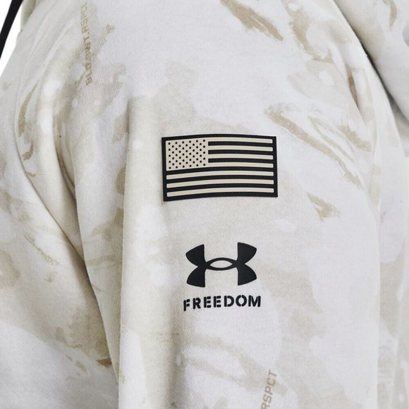Nwt Men MEDIUM Under Armour Project Rock Veterans Day Hoodie 1367097 USA Troops - Picture 2 of 8